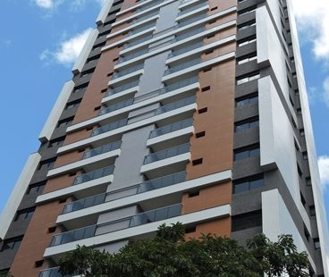 Edifício Contemporain: revestimento em ACM wood. - 